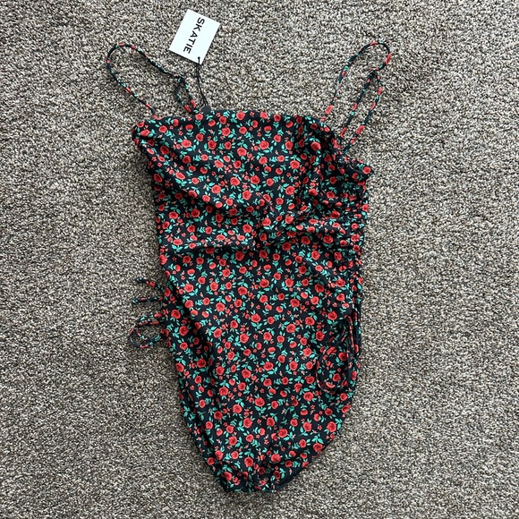 SKATIE RAYE ONE PIECE - GENEVA Size Medium Floral One-Piece Swimsuit - Picture 4 of 7